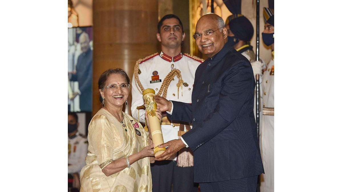 President Ram Nath Kovind presents the Padma Shri award to television actress Sarita Joshi, during the Civil Investiture Ceremony-I, at Rashtrapati Bhawan in New Delhi. Credit: PIB