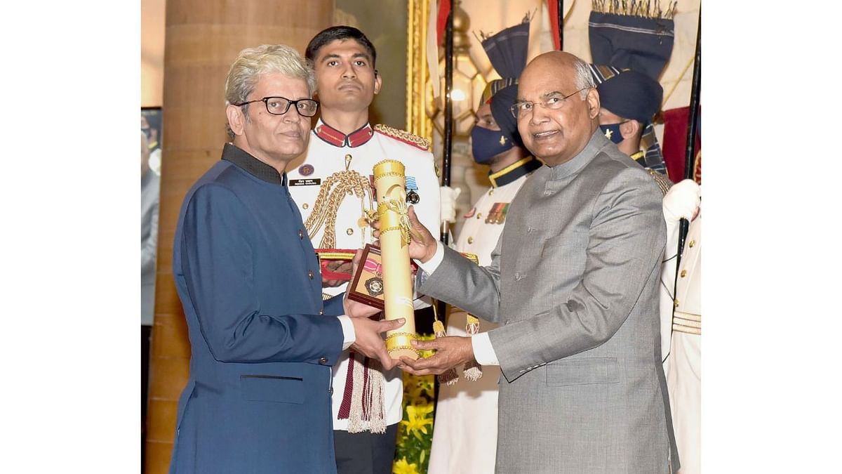 President Ram Nath Kovind presents the Padma Shri Award to Mridula Sinha (Posthumous) at the Civil Investiture Ceremony-III, at Rashtrapati Bhavan in New Delhi. Credit: PIB Photo