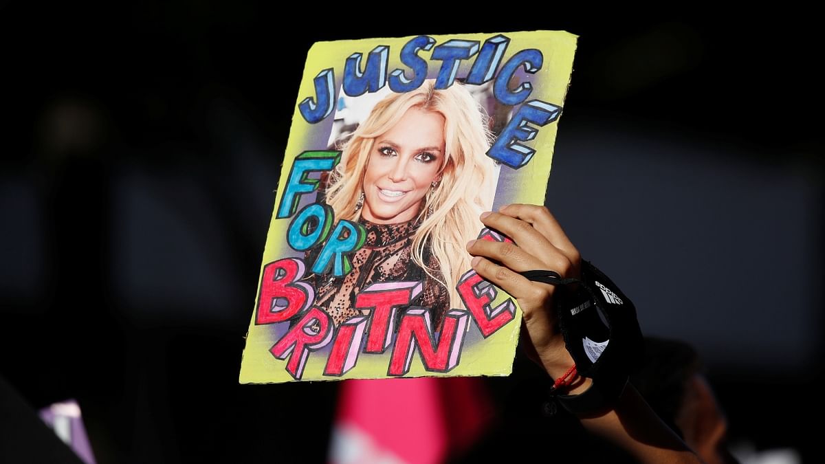 Fans rejoice as US court ends Britney Spears 13-yr conservatorship; see pics