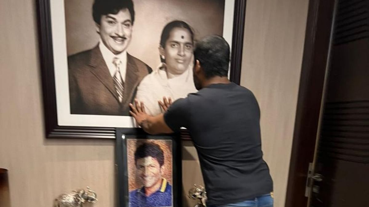 He paid tributes to the Sandalwood star who died on October 29, 2021. Credit: Special Arrangement