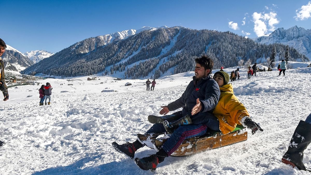 The MeT office has forecast widespread light rain in plains and snowfall over the hilly areas in Kashmir and light rain with thunder at scattered places of Jammu region. Credit: PTI Photo