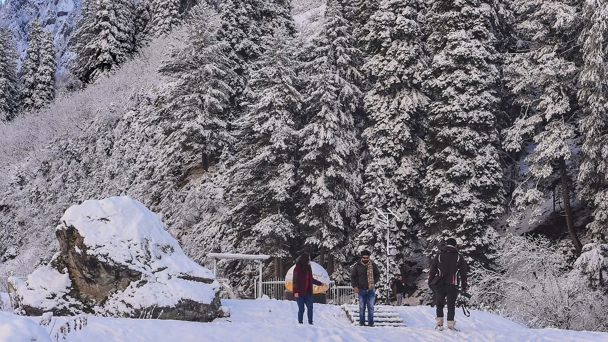 The minimum temperature improved and remained above freezing point at most places in the valley on weekends. Credit: PTI Photo