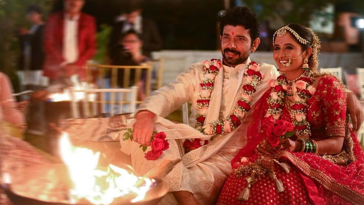 'Mukkabaaz' actor Vineet Kumar Singh married his longtime girlfriend Ruchiraa Gormaray in an intimate ceremony. Credit: Instagram/vineet_ksofficial