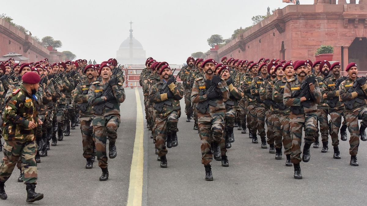 Indian jawans braced the extreme weather conditions in the national capital to rehearse for the 73rd Republic Day parade. North India is reeling under an intense cold wave, the mercury levels in Delhi had plummeted to 6.1 degrees Celsius, a notch below normal. Credit: PTI Photo