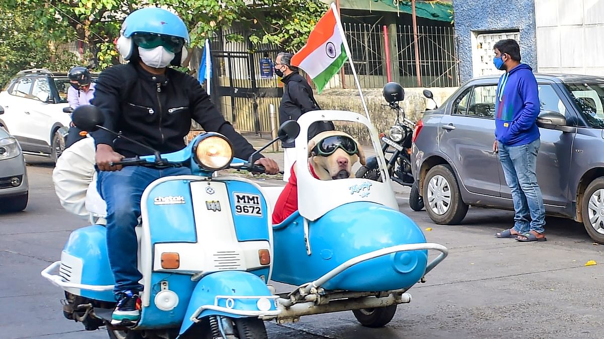 People participate in a vintage car and bike rally on the occasion of 73rd Republic Day in Mumbai. Credit: PTI Photo