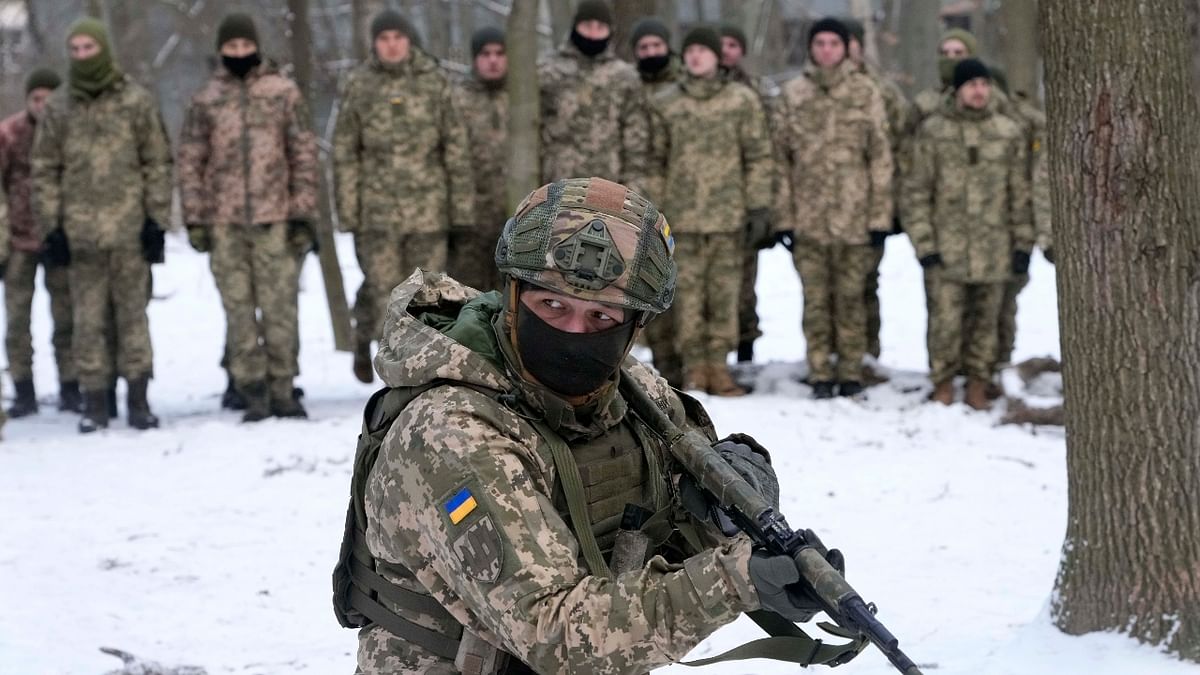 Ground Forces: Russia - 850,000| Ukraine - 200,000. Credit: AP Photo