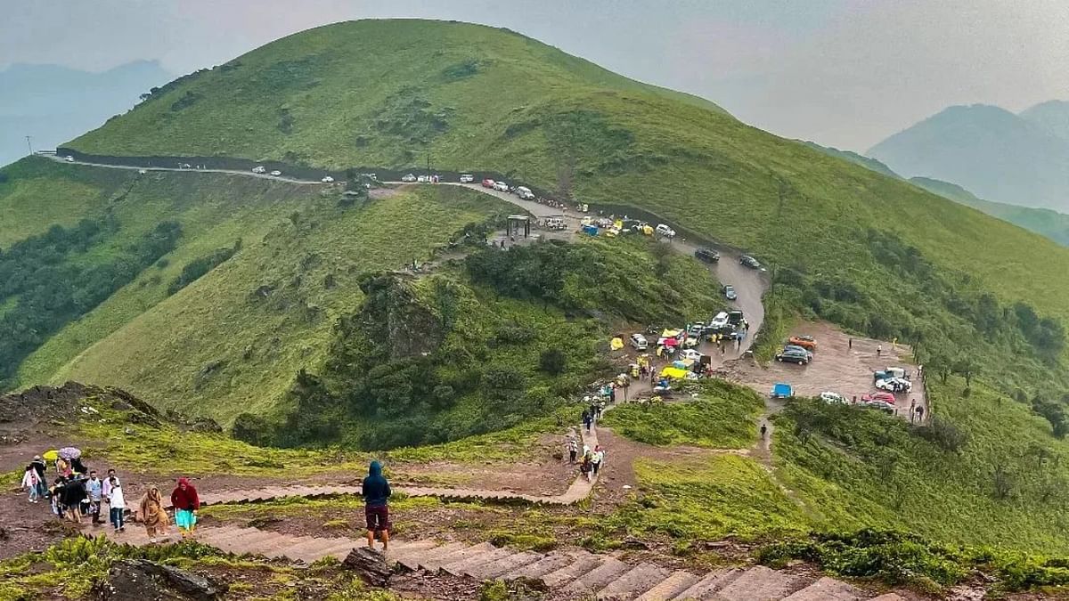 Kemmanagundi is the perfect place to spend Valentine's Day for nature lovers and adventure enthusiasts. With trekking, nature walks and picnic spots in the offing, couples at this place are sure to have a memorable time. Credit: Instagram/incredible_western_ghats