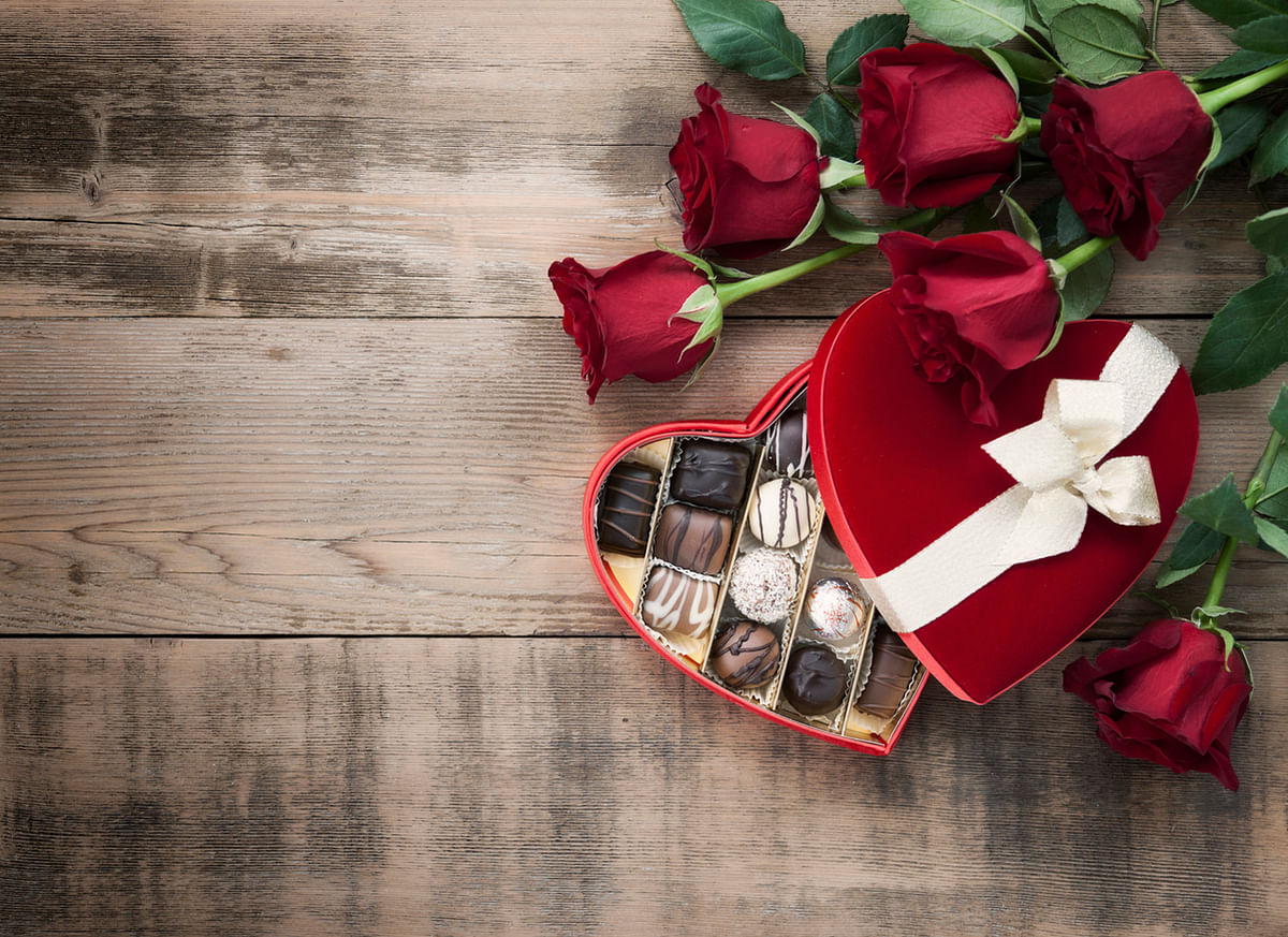 Flowers and chocolate: This is a classic that screams Valentine's Day and is a great option if you still haven't come up with a gift idea. Credit: iStock Photo