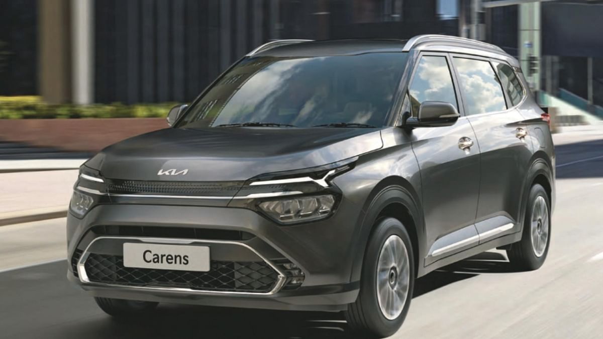 Kia Motors unveils Carens; price starts at Rs 8.99 lakh