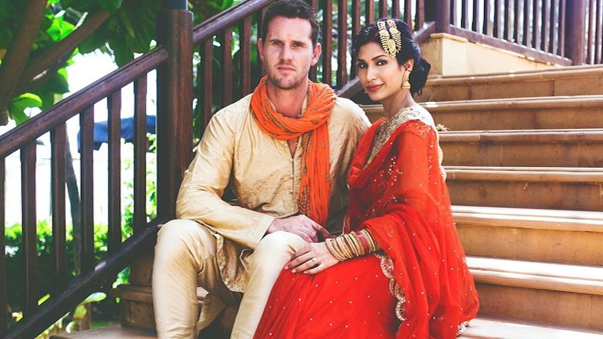 Australia pacer Shaun Tait married Indian model Mashoom Singha in 2014, after more than three years of courtship. The duo met each other at an Indian Premier League (IPL) after-party and clicked instantly. Credit: Facebook/@StrikersBBL