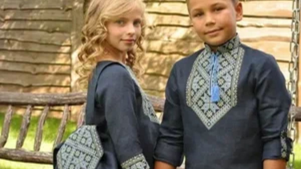 Children in many schools and kindergartens were asked to wear vyshyvanka, traditional Ukrainian ethnic clothing decorated with embroidery patterns. Credit: Twitter/@DobromirVasile