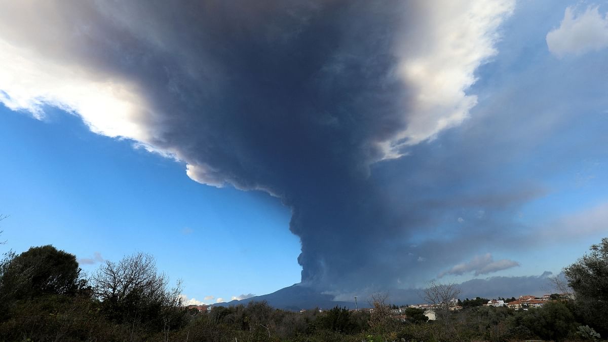 Mt. Etna erupts in Italy, throws up ash 10 km into sky; See Pics