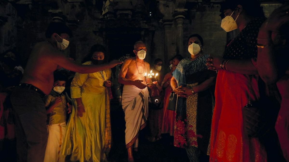 Sri Lankan Tamils celebrate Maha Shivaratri festival in Colombo. Credit: Reuters Photo