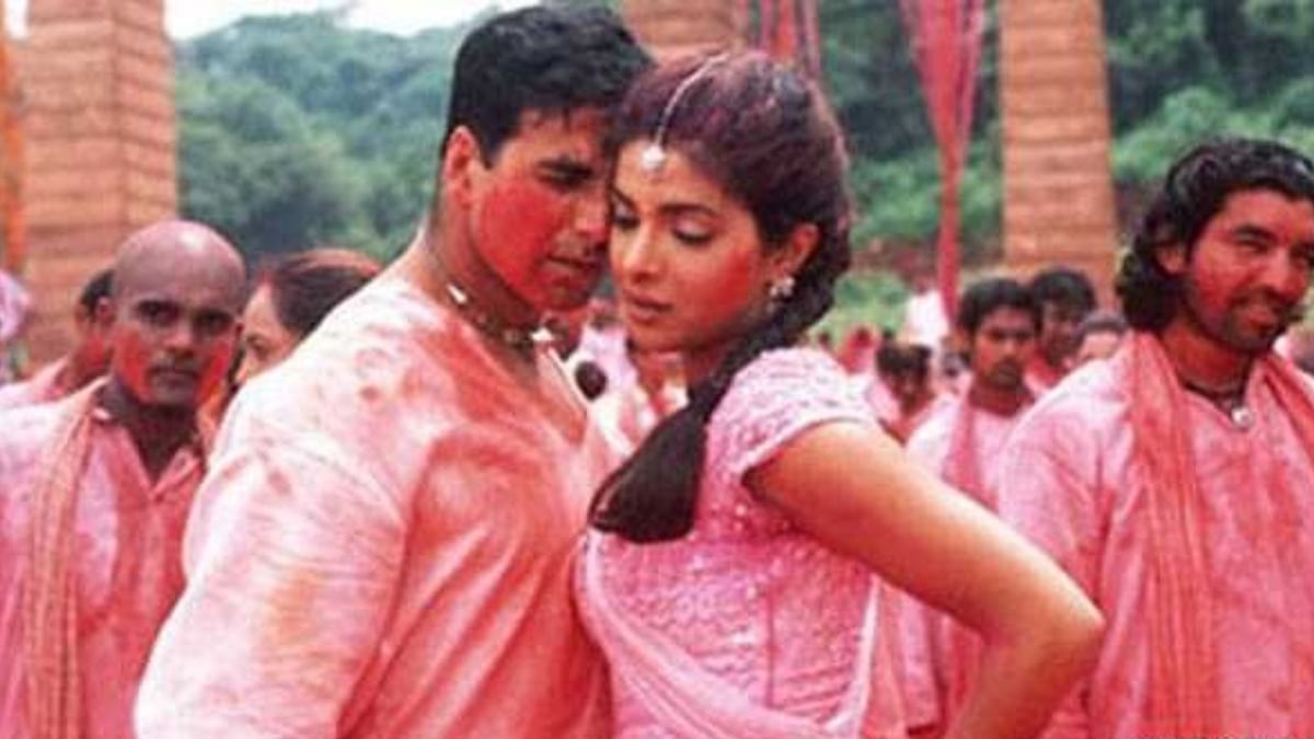 Do me a favour let's play Holi: A peppy and groovy song was composed by Anu Malik and Sunidhi Chauhan lent her voice to this famous Holi song which was picturised on Akshay Kumar and  Priyanka Chopra. Credit: Special Arrangement