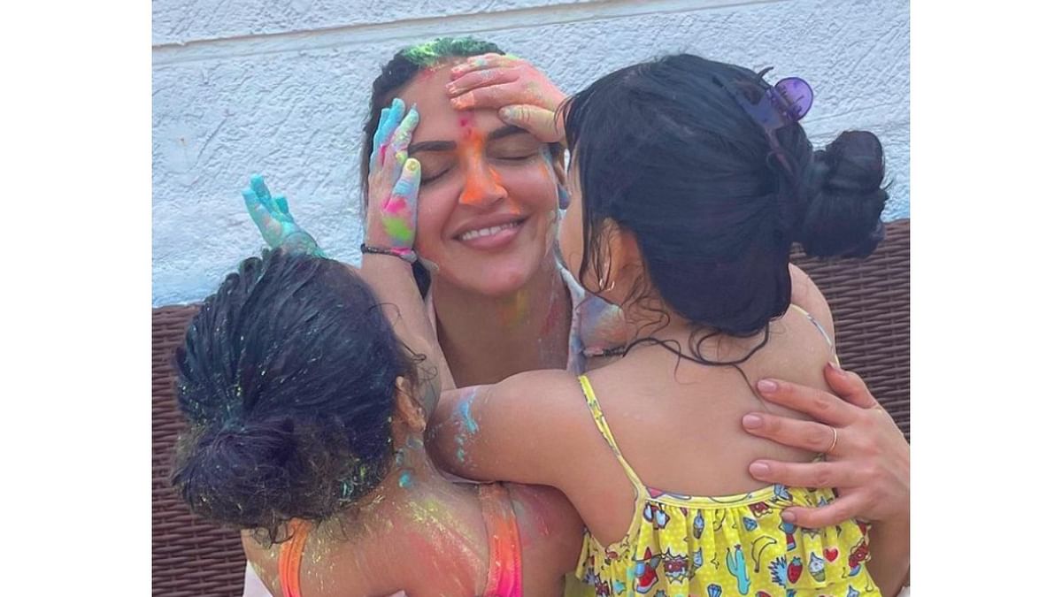 'Dhoom girl' Esha Deol celebrated the festival of colour with her family. Credit: Instagram/@imeshadeol