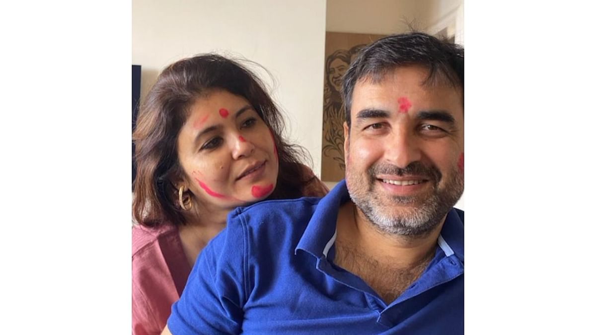 Bollywood actor Pankaj Tripathi shared pictures of him celebrating the festival of colours with his wife and other family members. Credit: Instagram/@pankajtripathi