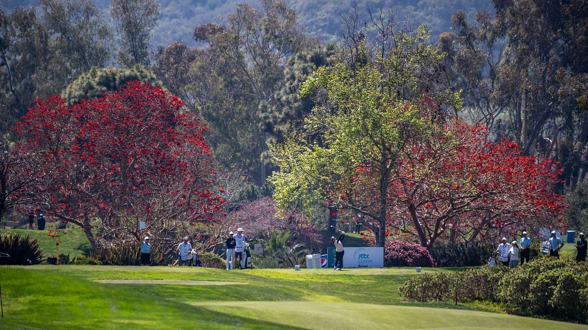 Amid a picturesque background, the final round of the JTBC Classic golf tournament kicks off. Credit: AFP Photo