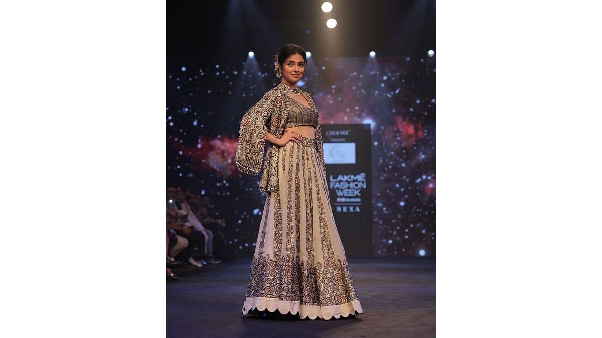 Divya Khosla Kumar walked the stage for Sejal Kamdar's collection at FDCI x Lakme Fashion Week. Credit: Instagram/lakmefashionwk