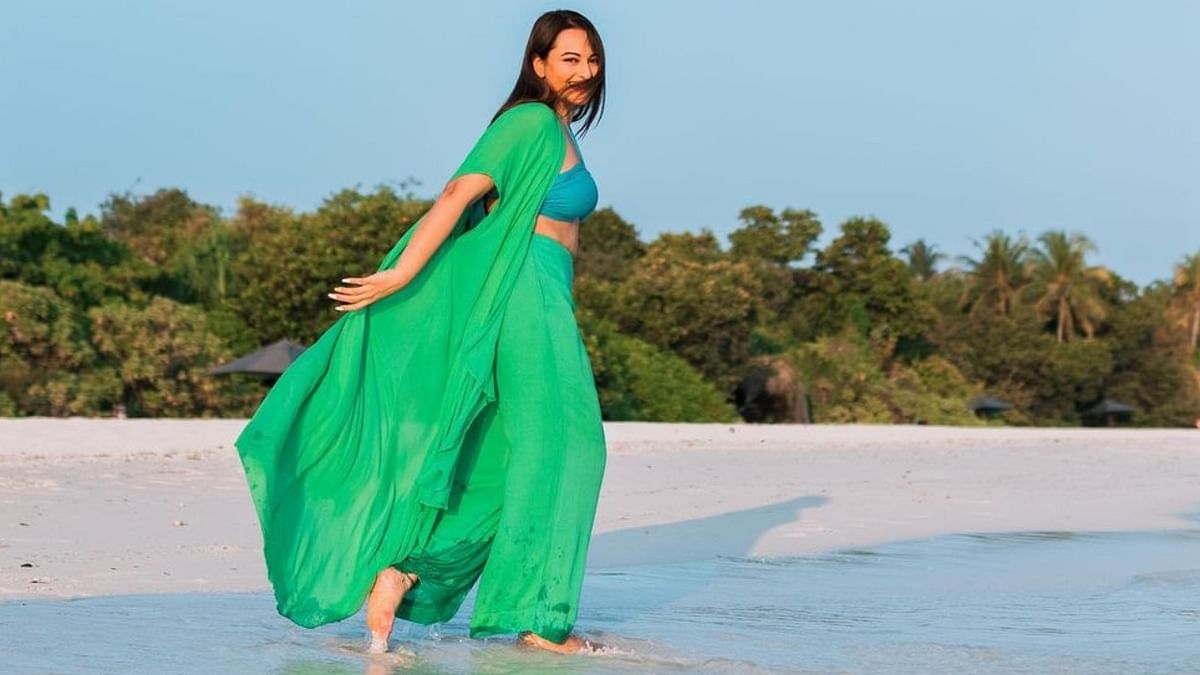 Check out this new picture from Sonakshi's ongoing vacation in the Maldives. Credit: Instagram/aslisona