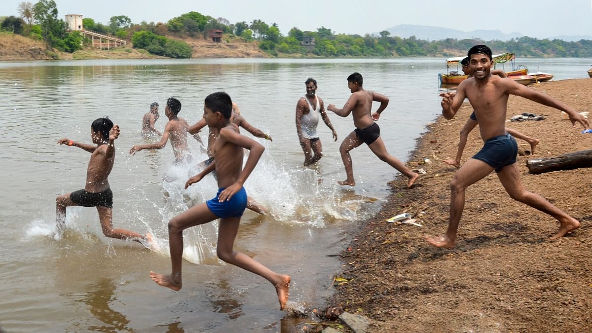 Uttarakhand: The state meteorological department of Uttarakhand has issued a red alert for severe heatwave conditions in several districts. The IMD has anticipated a sharp rise in the temperature, much higher than normal in hilly districts. Places like Uttarakashi, Tehri, Chamoli, Rudraprayag, Almora and Nainital are expected to record maximum temperatures till April 12. Credit: PTI Photo