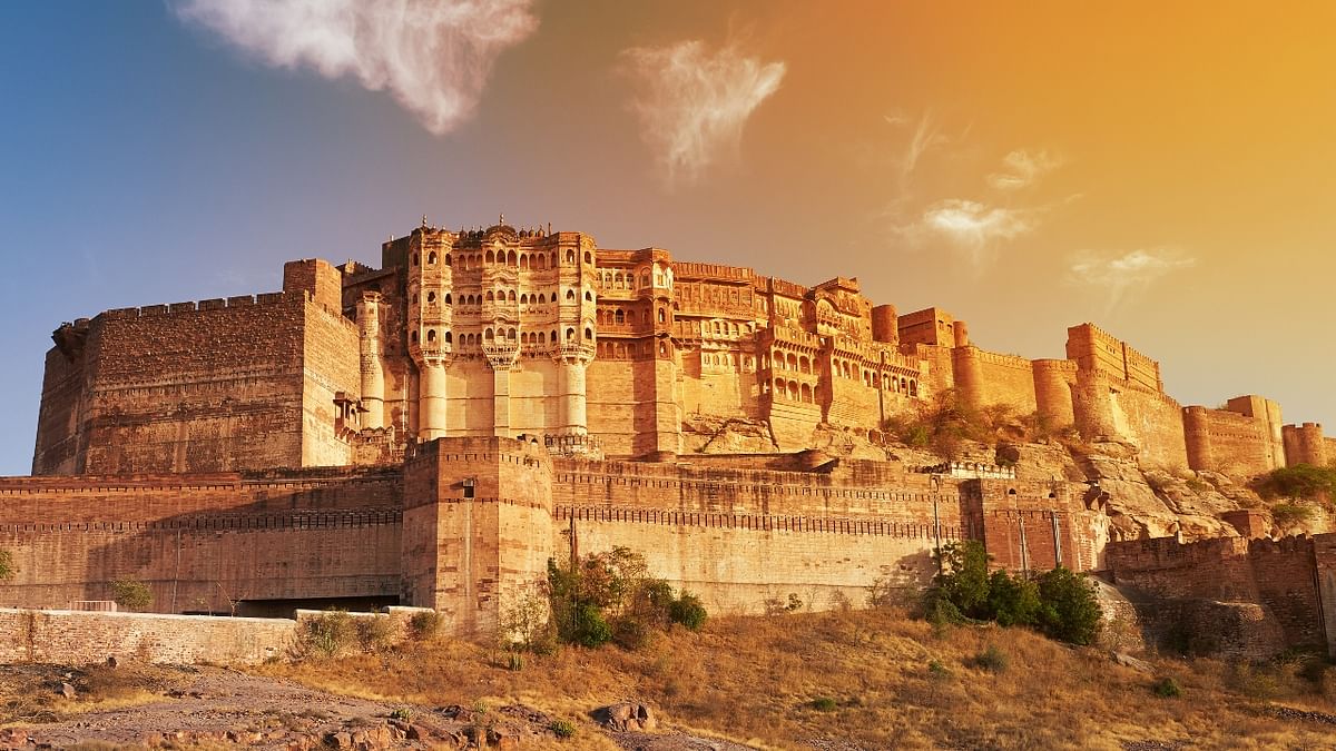 Desert Camping in Jodhpur: The arid deserts of Rajasthan provide an ideal destination for camping. Known as the Sun City, Jodhpur is perfect for camping with bonfires, barbeque dinners and village tours. Credit: Getty Images