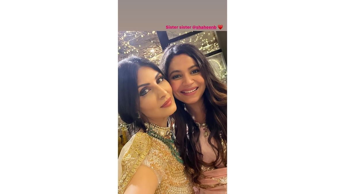 Riddhima Kapoor Sahni with Shaheen Bhatt at Ranbir and Alia's wedding. Credit: Instagram/@riddhimakapoorsahniofficial