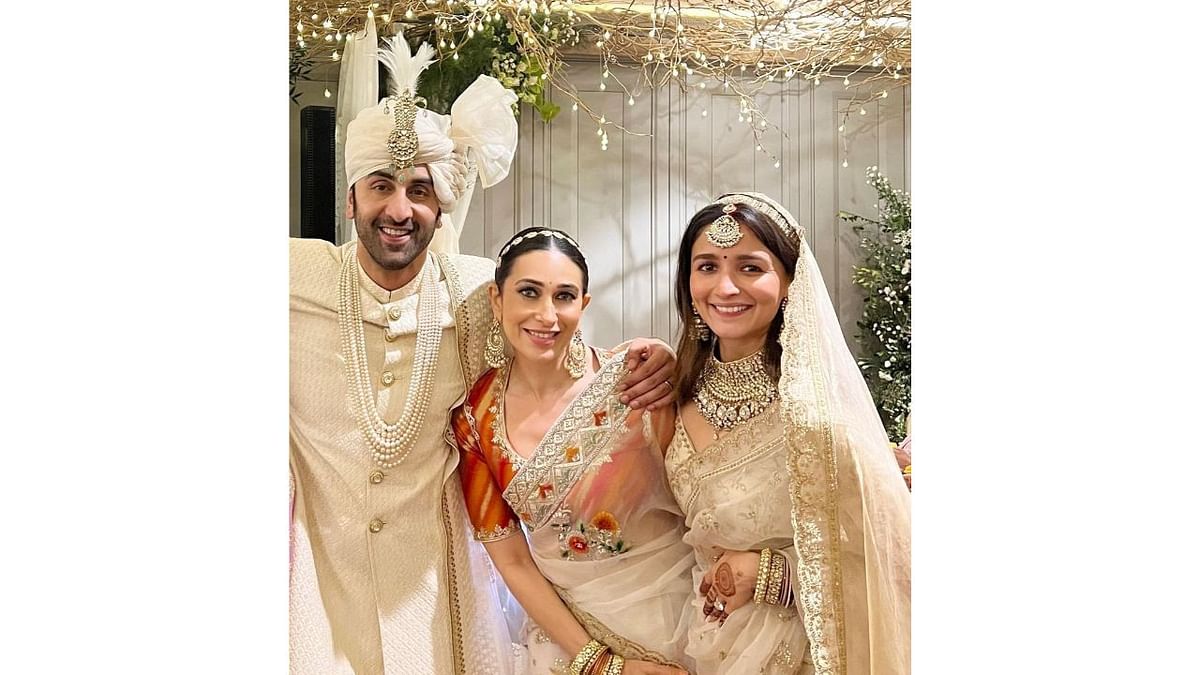 Karisma flanked by Ranbir and Alia. Credit: Instagram/@therealkarismakapoor