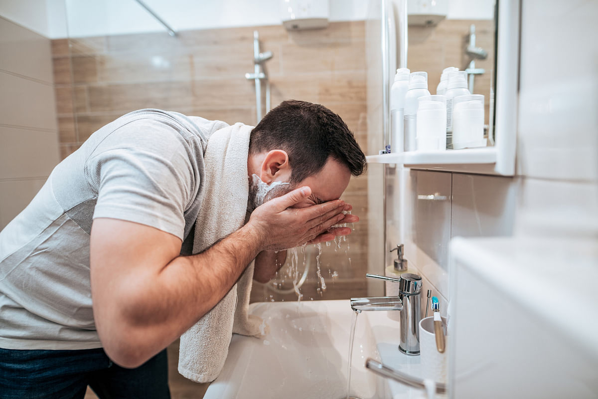 To prevent the skin from drying and cracking, use soap-free, natural, and light cleansers in your routine.   Dr Goel suggests washing and cleansing the face twice a day after workouts, outdoor activities, and long working days.