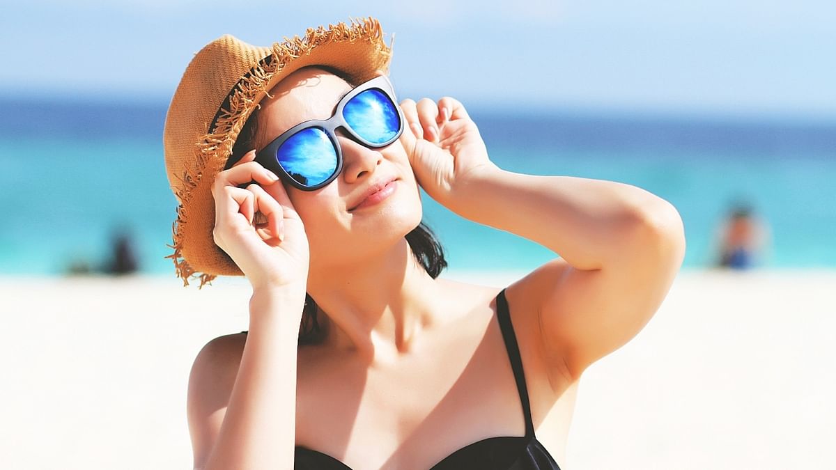 Sunscreen lotions: Sunscreen lotions play a pivotal role in the summer skincare regime. Choosing an SPF between 35 and 50 helps you to protect your skin from harmful UV rays. Credit: Getty Images