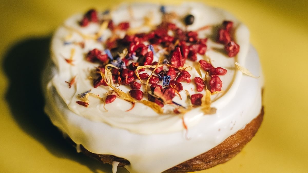 Cronut: Cronut was invented in 2014 and it soared to fame in no time. However, its popularity fell sharply as it became too mainstream. Credit: Pexels/Olya Kobruseva