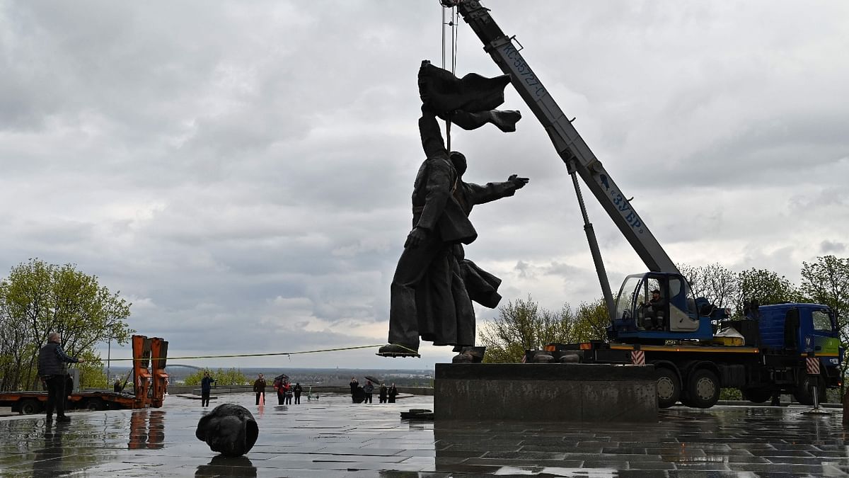 Ukrainian authorities dismantled a huge Soviet-era monument in the centre of Kyiv meant to symbolise friendship between Russia and Ukraine, a response to Moscow's invasion. Credit: AFP Photo