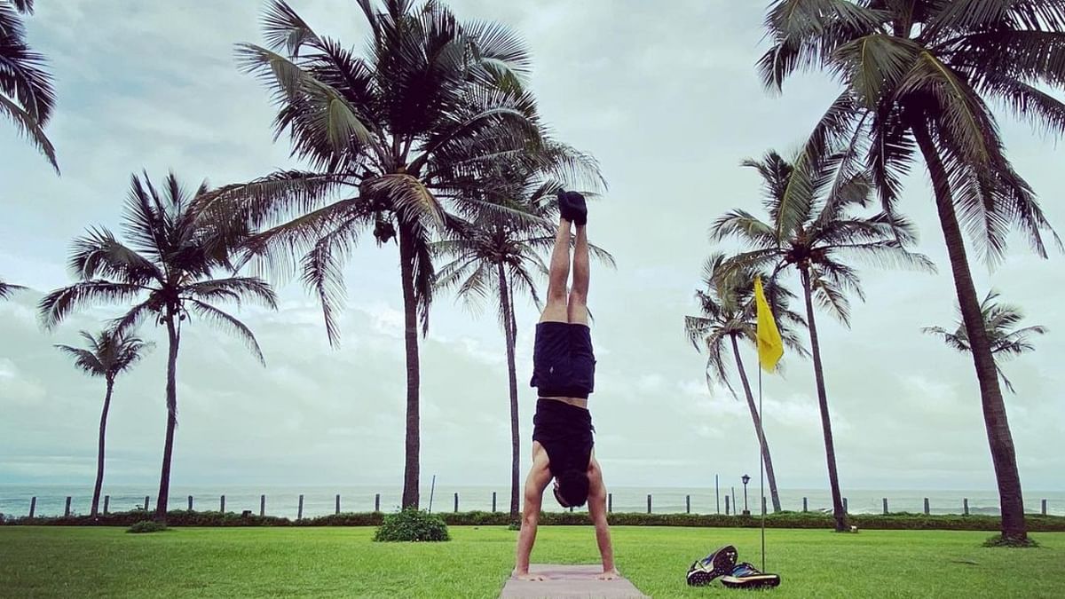 Actor Siddhant demonstrates his next-level core strength as he does a flawless headstand. Credit: Instagram/siddhantchaturvedi