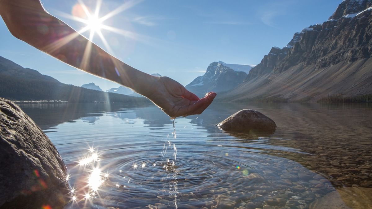 Every day, nearly 1150 cubic km of water evaporates or transpires into the atmosphere. Credit: Getty Images