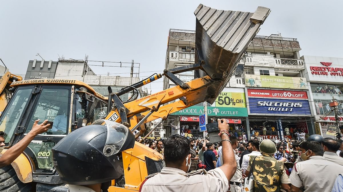 Protest erupts during anti-encroachment drive in Shaheen Bagh; see pics