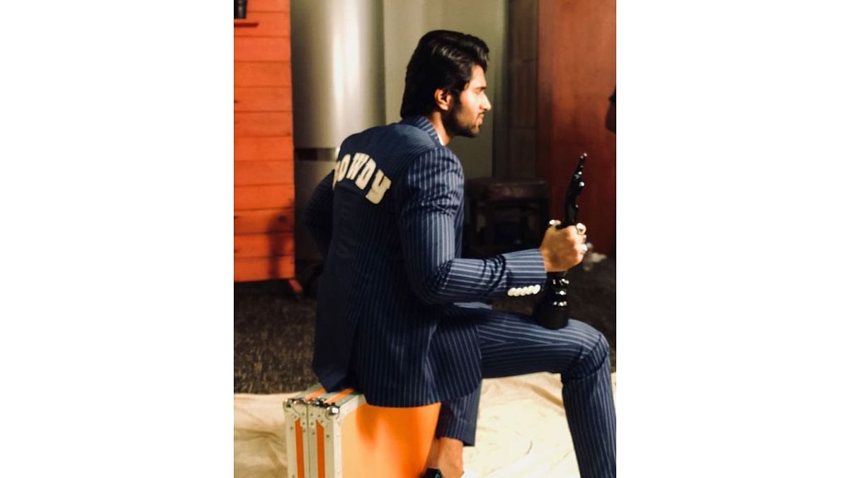 Vijay, who got the Filmfare Award for his impressive acting in Arjun Reddy, sold the award at an auction for Rs 25 lakh. He donated the amount to the CM's relief fund and said that the award is not that important but the appreciation by the audience is worthy enough. Credit: Instagram/thedeverakonda