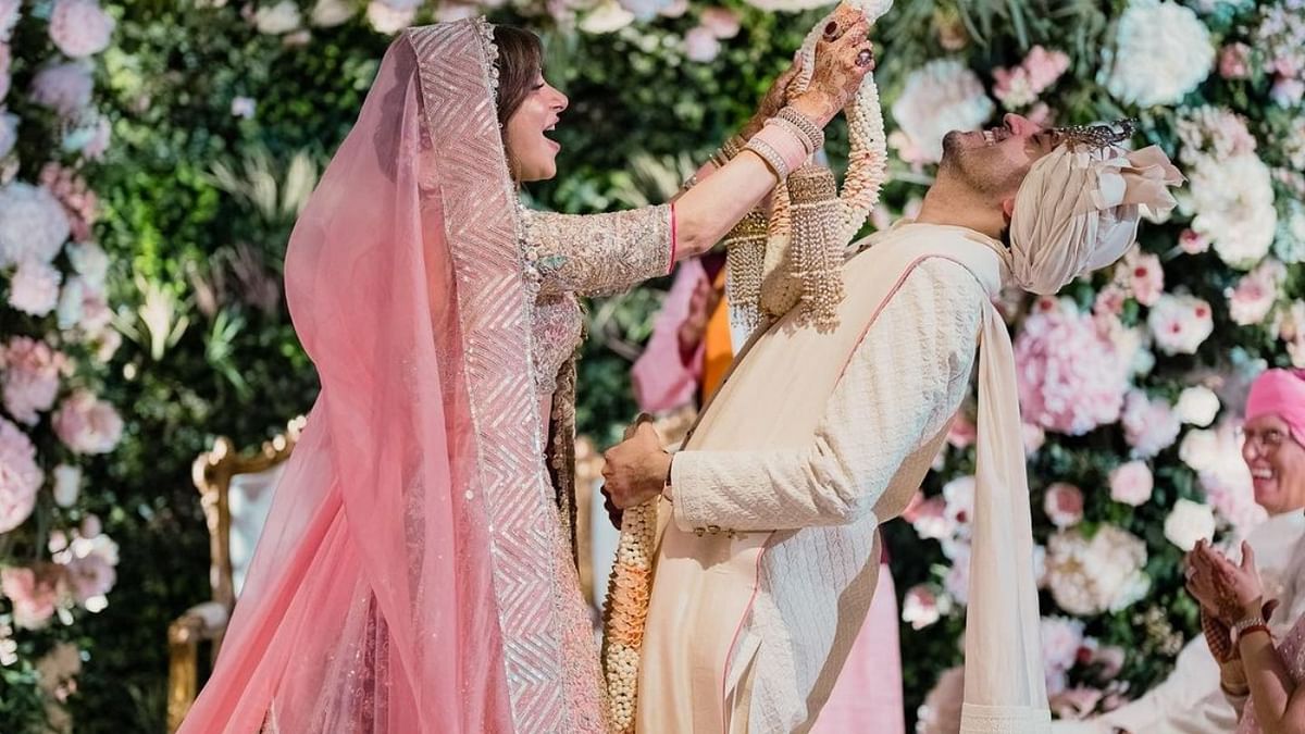 Bollywood singer Kanika Kapoor married her longtime boyfriend and businessman Gautam Gautam Hathiramani in a private ceremony in London. Credit: Instagram/kanik4kapoor