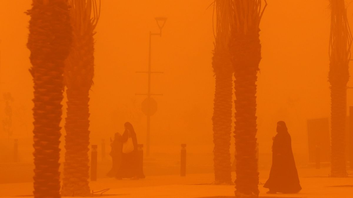 It was the latest in a series of unprecedented nearly back-to-back sandstorms this year that have bewildered residents and raised alarm among experts and officials, who blame climate change and poor governmental regulations. Credit: AFP Photo