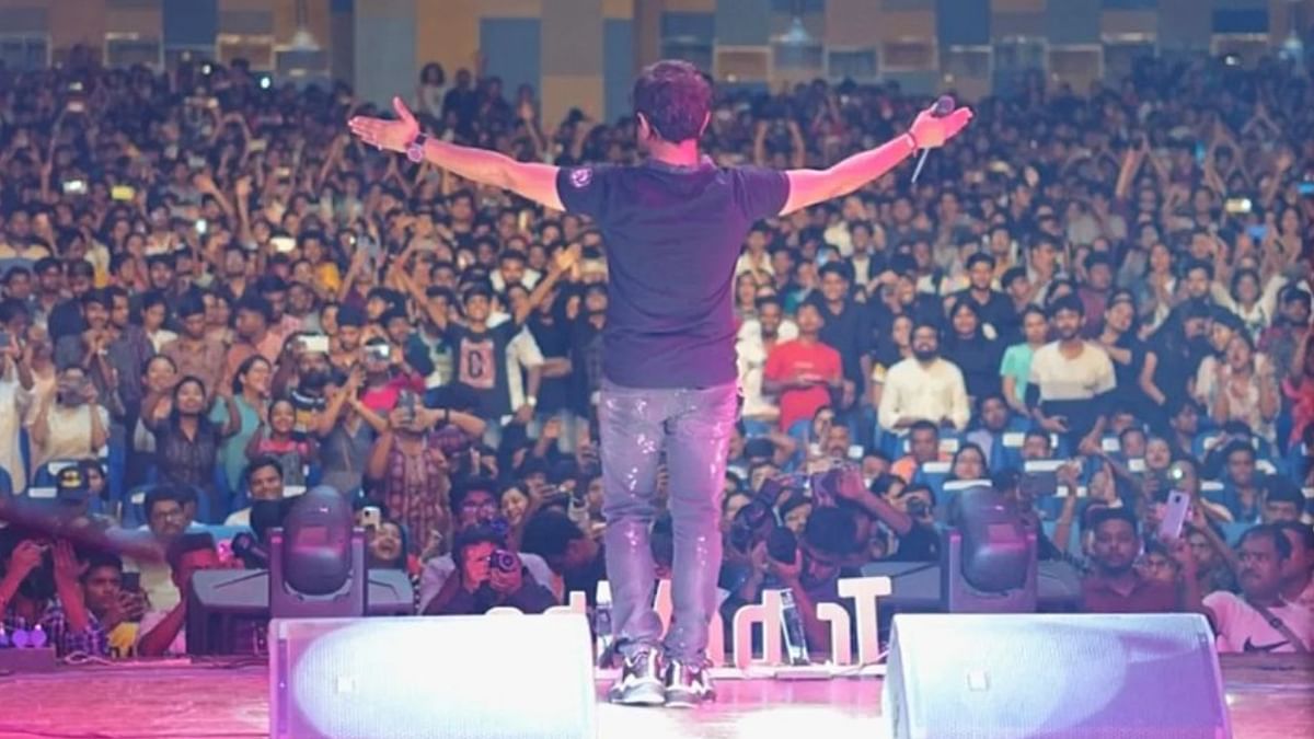 Playback singer KK electrified audiences by singing some of his favourite songs that left his fans to gee whiz. Credit: Instagram/kk_live_now