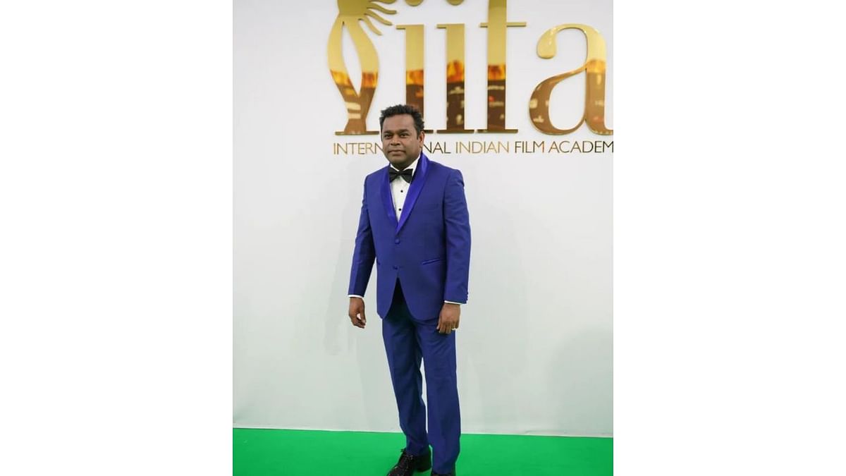 Music Maestro AR Rahman graced the green carpet in a blue suit. Credit: IIFA