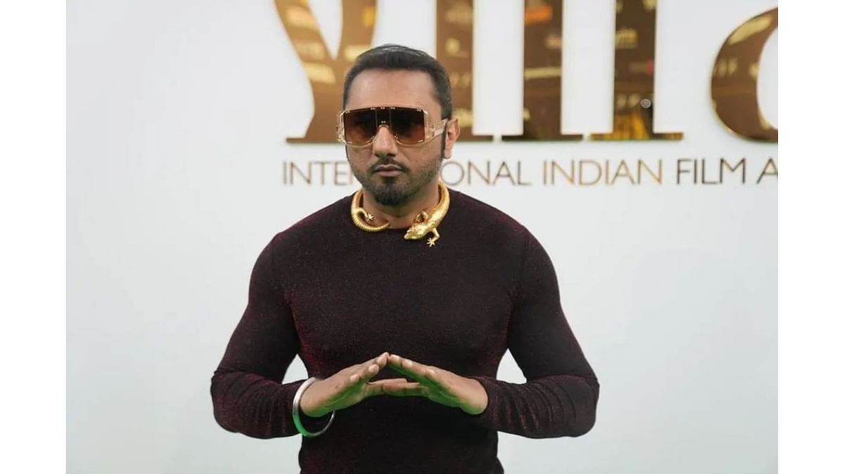 Singer Honey Singh made a stylish entry. Credit: IIFA