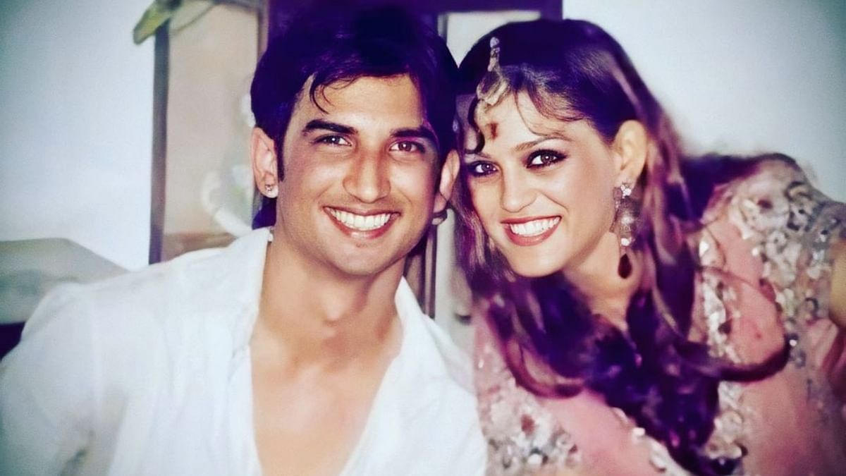 An adorable picture of Sushant with his sister Kriti.