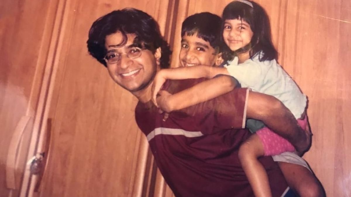 Remembering late singer KK on the occasion of Father's Day, his daughter Taamara penned an emotional note along with some throwback pictures. Credit: Instagram/@taamara.k24