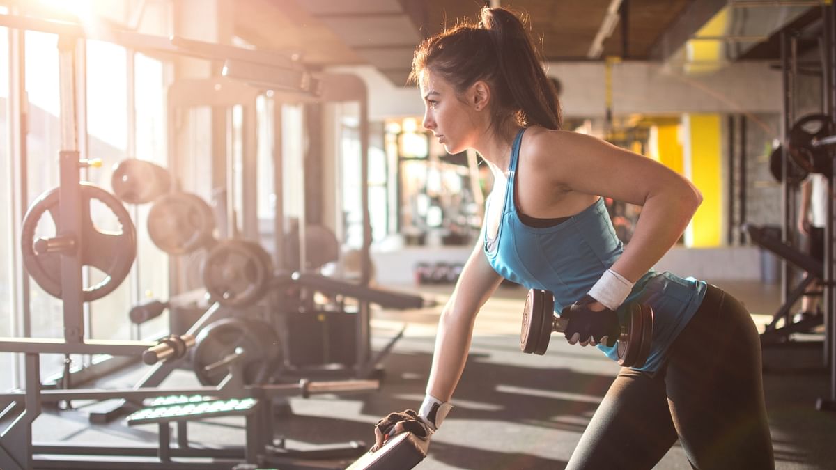 Always come prepared: Many visit the gym and then start planning out their workout regime which tends to cost their time. It is advisable to prepare the routine well ahead and once you hit the gym you start working out rather than wasting time thinking. Credit: Getty Images