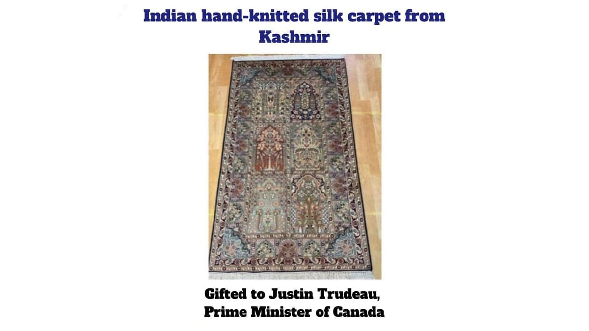 Prime minister Modi gifted a hand-knitted silk carpet, a signature product from Kashmir, to his Canadian counterpart Justin Trudeau. Credit: Ministry of Culture