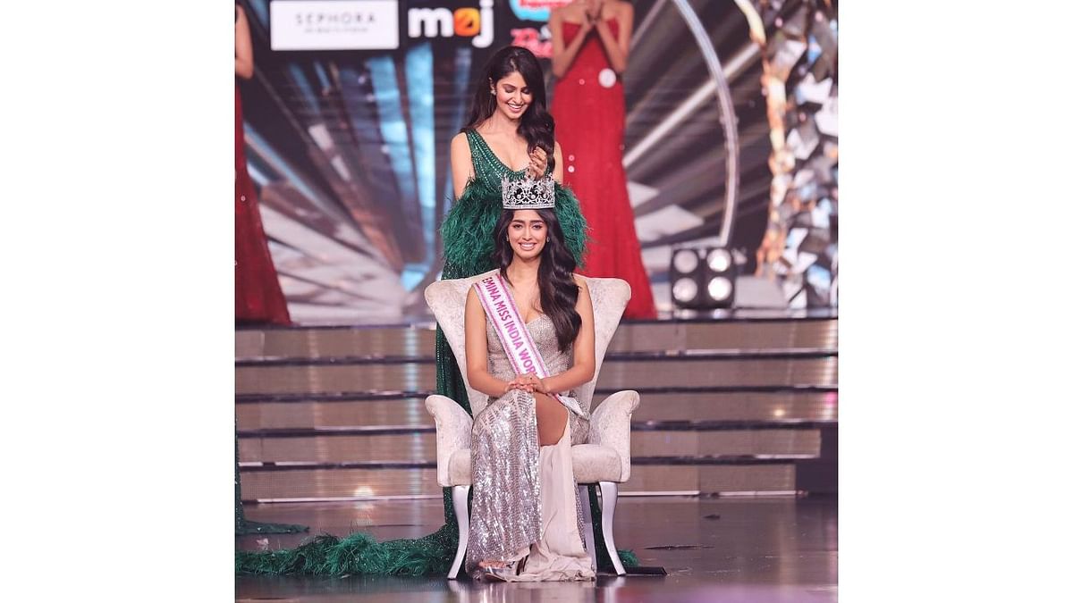 Karnataka’s Sini Shetty was crowned as Femina Miss India World 2022 at the grand finale of the VLCC Femina Miss India beauty pageant. Credit: Instagram/missindiaorg