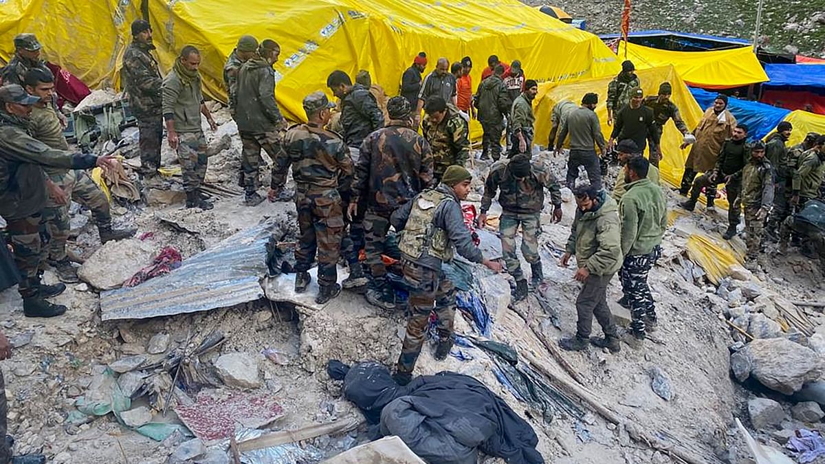 Army personnel carry out rescue work a day after flash floods triggered by a cloudburst, near the Amarnath cave shrine, Jammu and Kashmir. Credit: Indian Army