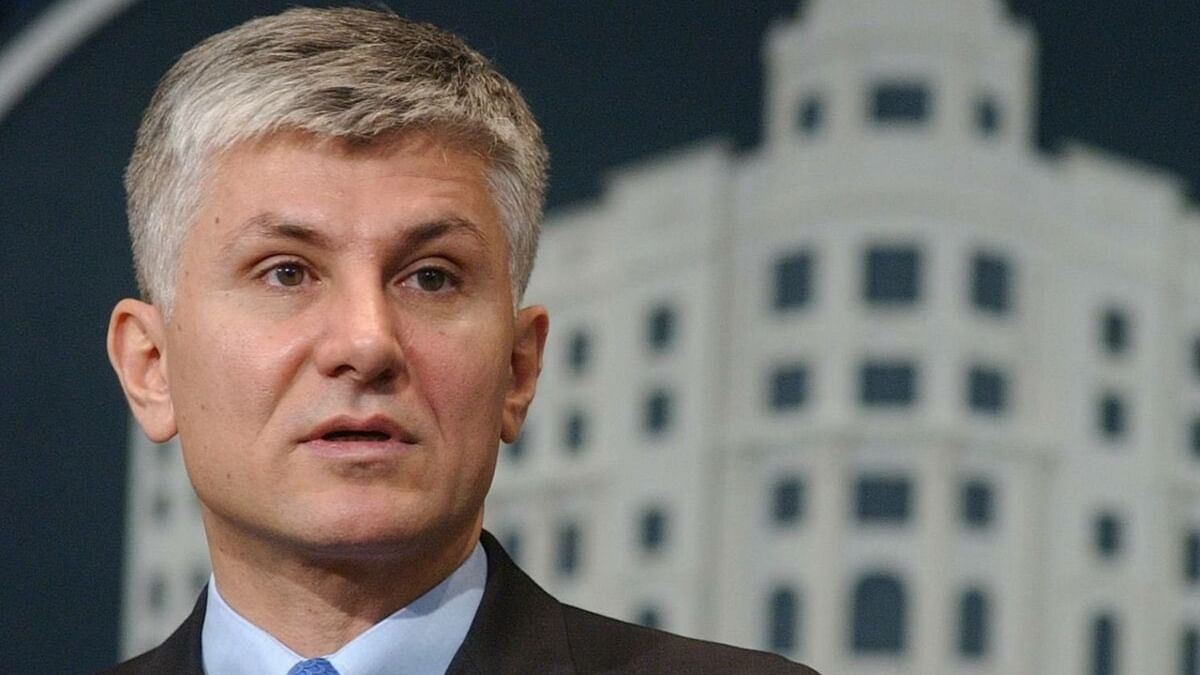 Serbian Prime Minister Zoran Djindjic was shot dead in front of the Serbian government headquarters in Belgrade on March 12, 2003. Credit: Twitter/IVejvoda