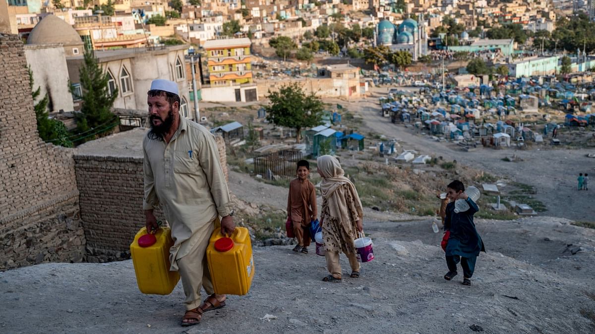 Kabul: The largest city and capital of Afghanistan is already facing a water shortage challenge, as most of the wells had dried up. The city is suffering from a harsh shortage of water which is most likely to continue. Credit: AFP Photo