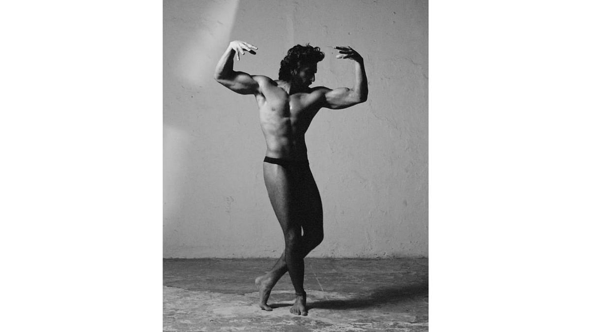 In the photo shoot, Ranveer was seen flaunting his ripped body and toned muscles. Credit: Paper Magazine