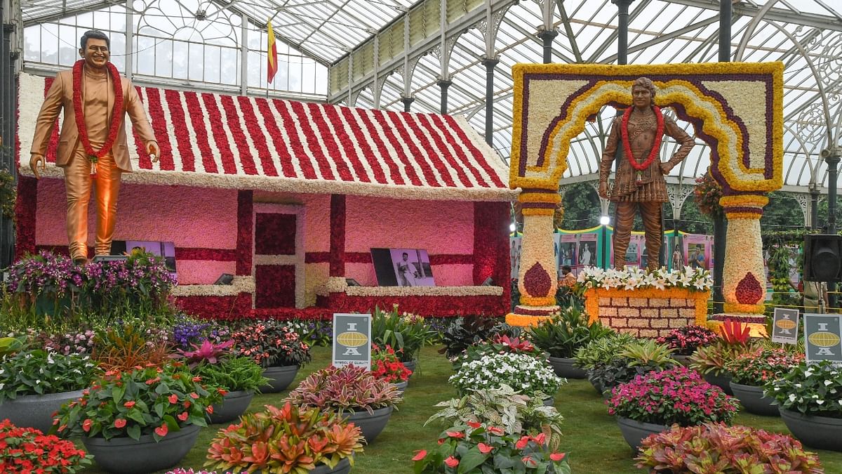 Much-awaited Lalbagh flower show kicks off today; Check out pics!